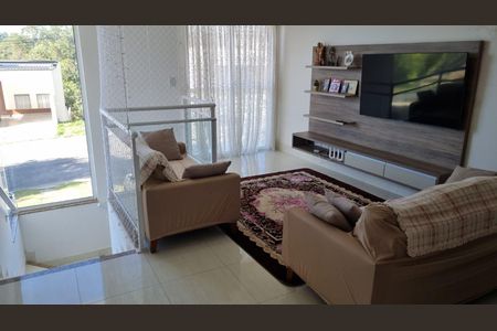 Casa de condomínio para alugar com 200m², 3 quartos e 4 vagas Casa de condomínio para alugar com 200m², 3 quartos e 4 vagasSala