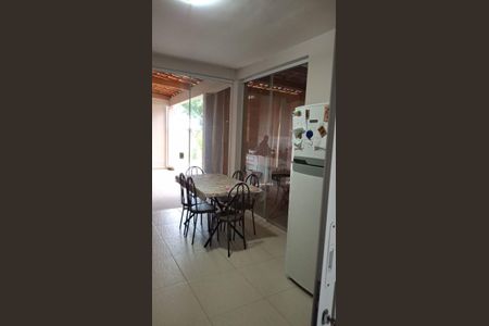 Casa de condomínio para alugar com 200m², 3 quartos e 4 vagas Casa de condomínio para alugar com 200m², 3 quartos e 4 vagasCozinha