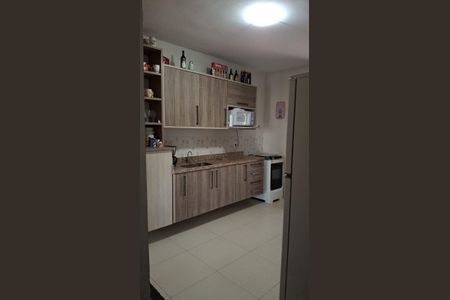 Casa de condomínio para alugar com 200m², 3 quartos e 4 vagas Casa de condomínio para alugar com 200m², 3 quartos e 4 vagasCozinha