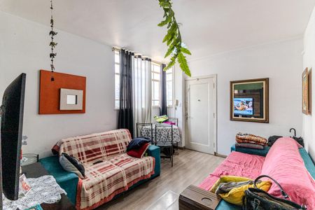 Apartamento à venda com 62m², 2 quartos e sem vagaSala