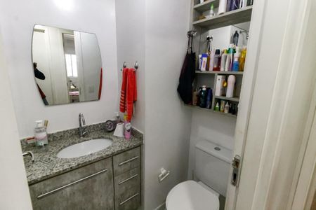 Apartamento à venda com 64m², 3 quartos e 1 vaga Apartamento à venda com 64m², 3 quartos e 1 vagaBanheiro Corredor