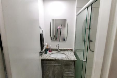 Apartamento à venda com 64m², 3 quartos e 1 vaga Apartamento à venda com 64m², 3 quartos e 1 vagaBanheiro da Suíte