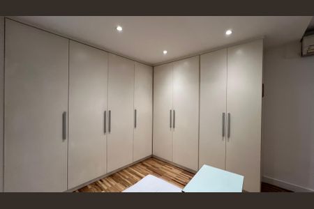 Apartamento para alugar com 115m², 2 quartos e 1 vagaCloset da Suíte
