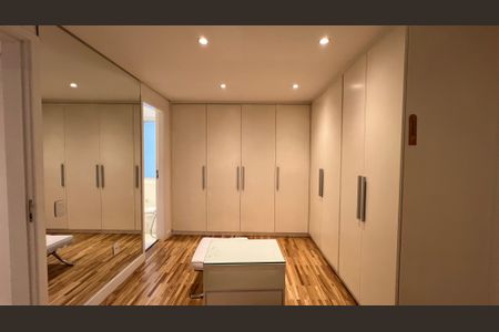 Apartamento para alugar com 115m², 2 quartos e 1 vagaCloset da Suíte