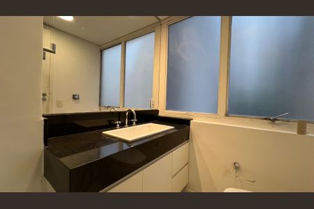Apartamento para alugar com 115m², 2 quartos e 1 vagaBanheiro da Suíte