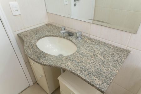 Apartamento para alugar com 112m², 3 quartos e 2 vagasBanheiro Social