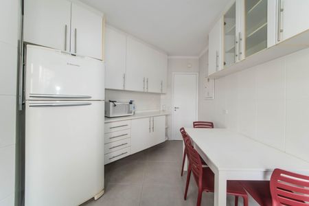 Apartamento para alugar com 112m², 3 quartos e 2 vagasCozinha