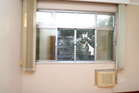 Apartamento à venda com 121m², 3 quartos e 2 vagasQuarto