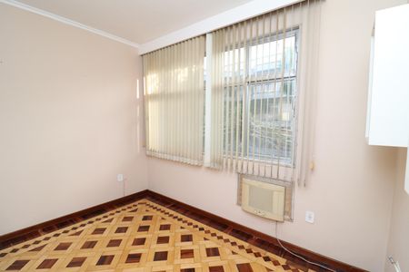 Apartamento à venda com 121m², 3 quartos e 2 vagasQuarto
