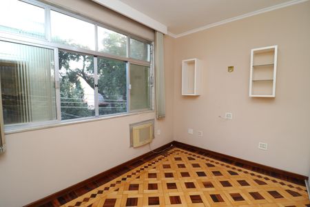 Apartamento à venda com 121m², 3 quartos e 2 vagasQuarto