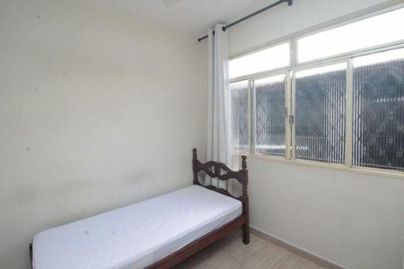 Casa à venda com 300m², 3 quartos e 3 vagas Casa à venda com 300m², 3 quartos e 3 vagasQuarto