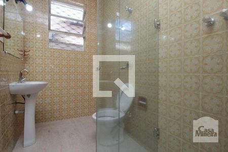 Casa à venda com 300m², 3 quartos e 3 vagas Casa à venda com 300m², 3 quartos e 3 vagasBanheiro