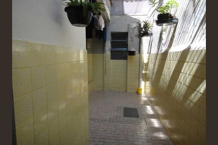 Casa à venda com 300m², 3 quartos e 3 vagas Casa à venda com 300m², 3 quartos e 3 vagasQuintal