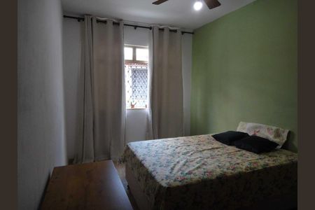 Casa à venda com 300m², 3 quartos e 3 vagas Casa à venda com 300m², 3 quartos e 3 vagasQuarto