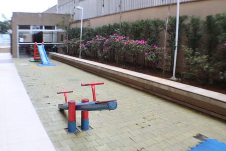 Apartamento à venda com 68m², 2 quartos e 1 vaga Apartamento à venda com 68m², 2 quartos e 1 vagaÁrea comum - Playground