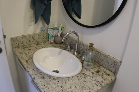 Apartamento à venda com 68m², 2 quartos e 1 vaga Apartamento à venda com 68m², 2 quartos e 1 vagaBanheiro Social