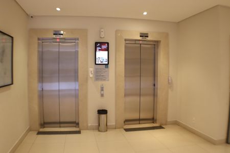 Apartamento à venda com 68m², 2 quartos e 1 vaga Apartamento à venda com 68m², 2 quartos e 1 vagaHall de entrada