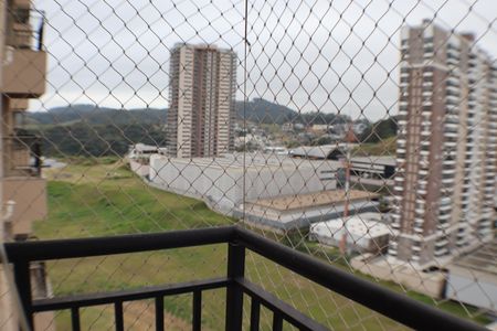 Apartamento à venda com 68m², 2 quartos e 1 vaga Apartamento à venda com 68m², 2 quartos e 1 vagaVista da Sacada