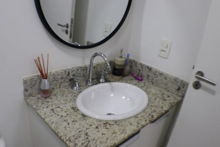 Apartamento à venda com 68m², 2 quartos e 1 vaga Apartamento à venda com 68m², 2 quartos e 1 vagaBanheiro da Suíte