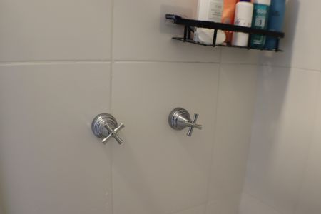 Apartamento à venda com 68m², 2 quartos e 1 vaga Apartamento à venda com 68m², 2 quartos e 1 vagaBanheiro Social