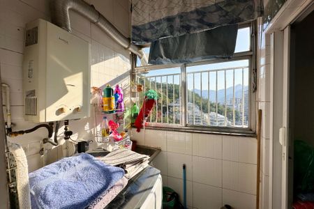 Apartamento para alugar com 230m², 3 quartos e 2 vagas Apartamento para alugar com 230m², 3 quartos e 2 vagasÁrea de Serviço