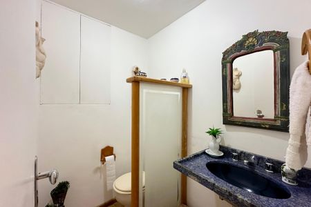 Apartamento para alugar com 230m², 3 quartos e 2 vagas Apartamento para alugar com 230m², 3 quartos e 2 vagasLavabo