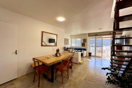 Apartamento para alugar com 230m², 3 quartos e 2 vagas Apartamento para alugar com 230m², 3 quartos e 2 vagasSala