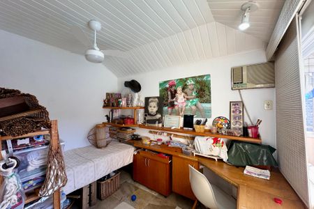 Apartamento para alugar com 230m², 3 quartos e 2 vagas Apartamento para alugar com 230m², 3 quartos e 2 vagasQuarto