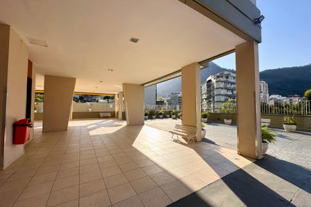 Apartamento para alugar com 230m², 3 quartos e 2 vagas Apartamento para alugar com 230m², 3 quartos e 2 vagasÁrea comum