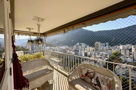 Apartamento para alugar com 230m², 3 quartos e 2 vagas Apartamento para alugar com 230m², 3 quartos e 2 vagasVaranda