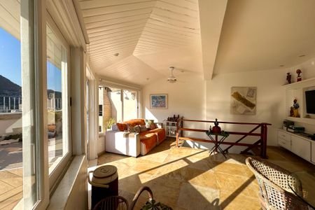 Apartamento para alugar com 230m², 3 quartos e 2 vagas Apartamento para alugar com 230m², 3 quartos e 2 vagasSala 2