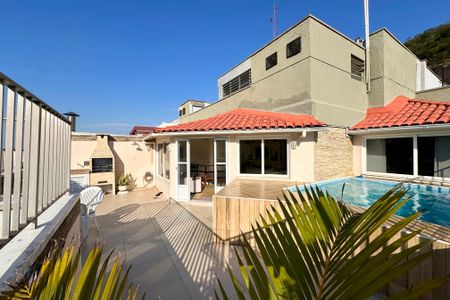 Apartamento para alugar com 230m², 3 quartos e 2 vagas Apartamento para alugar com 230m², 3 quartos e 2 vagasÁrea externa