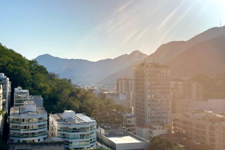 Apartamento para alugar com 230m², 3 quartos e 2 vagas Apartamento para alugar com 230m², 3 quartos e 2 vagasVista