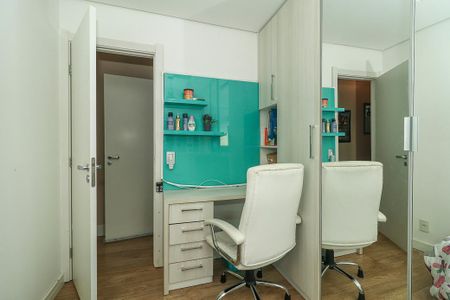 Apartamento à venda com 93m², 3 quartos e 2 vagasQuarto 2