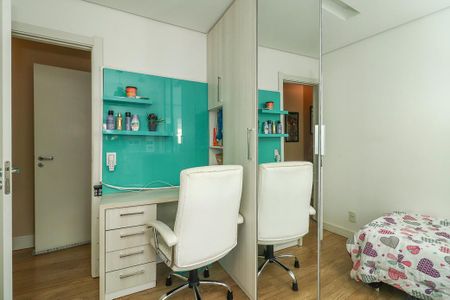 Apartamento à venda com 93m², 3 quartos e 2 vagasQuarto 4