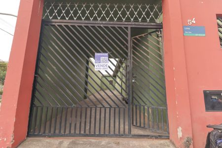 Casa à venda com 200m², 3 quartos e 2 vagas Casa à venda com 200m², 3 quartos e 2 vagasFachada