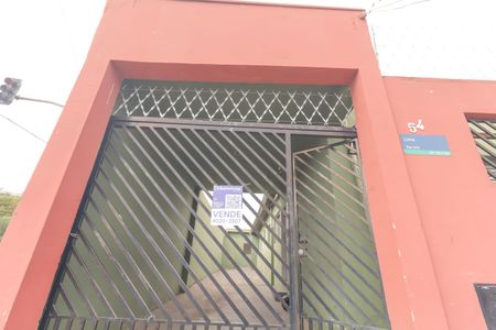 Casa à venda com 200m², 3 quartos e 2 vagas Casa à venda com 200m², 3 quartos e 2 vagasFachada