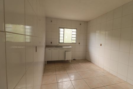 Casa à venda com 200m², 3 quartos e 2 vagas Casa à venda com 200m², 3 quartos e 2 vagasCozinha
