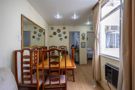 Apartamento à venda com 60m², 2 quartos e sem vagaSala