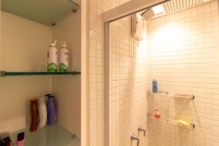 Apartamento para alugar com 109m², 2 quartos e 3 vagas Apartamento para alugar com 109m², 2 quartos e 3 vagasBanheiro da Suíte 2