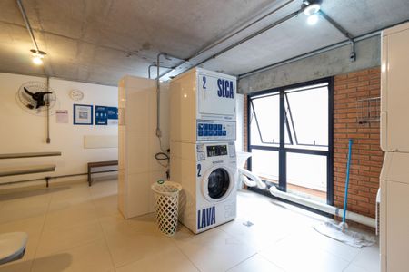 Apartamento para alugar com 109m², 2 quartos e 3 vagas Apartamento para alugar com 109m², 2 quartos e 3 vagasÁrea comum - Lavanderia