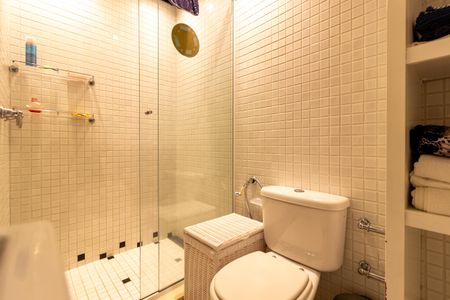 Apartamento para alugar com 109m², 2 quartos e 3 vagas Apartamento para alugar com 109m², 2 quartos e 3 vagasBanheiro da Suíte 2