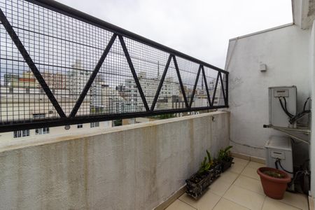 Apartamento para alugar com 109m², 2 quartos e 3 vagas Apartamento para alugar com 109m², 2 quartos e 3 vagasVaranda da Suíte 2