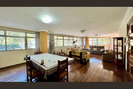 Apartamento à venda com 320m², 4 quartos e 3 vagas Apartamento à venda com 320m², 4 quartos e 3 vagasSala