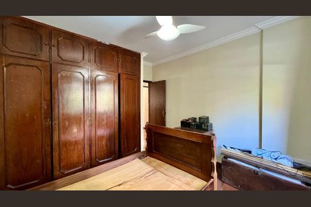 Apartamento à venda com 320m², 4 quartos e 3 vagas Apartamento à venda com 320m², 4 quartos e 3 vagasQuarto 3