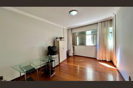 Apartamento à venda com 320m², 4 quartos e 3 vagas Apartamento à venda com 320m², 4 quartos e 3 vagasQuarto 1