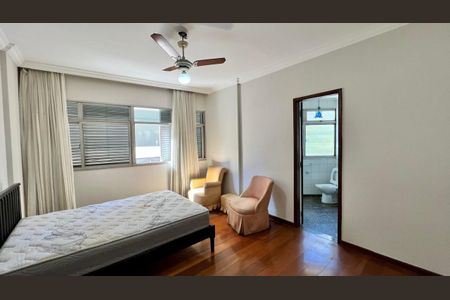 Apartamento à venda com 320m², 4 quartos e 3 vagas Apartamento à venda com 320m², 4 quartos e 3 vagasQuarto 2