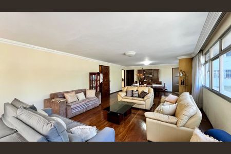 Apartamento à venda com 320m², 4 quartos e 3 vagas Apartamento à venda com 320m², 4 quartos e 3 vagasSala