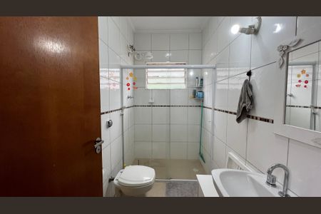 Casa à venda com 124m², 2 quartos e 1 vagaBanheiro