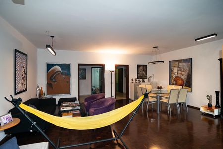 Apartamento à venda com 250m², 3 quartos e 1 vagaSala